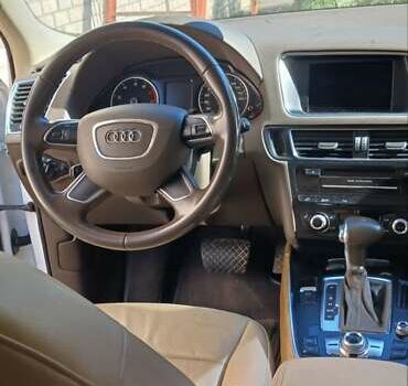 Белый Ауди Ку 5, объемом двигателя 1.98 л и пробегом 293 тыс. км за 12999 $, фото 6 на Automoto.ua