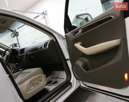 Білий Ауді Ку 5, об'ємом двигуна 2 л та пробігом 179 тис. км за 14900 $, фото 74 на Automoto.ua