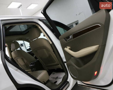 Білий Ауді Ку 5, об'ємом двигуна 2 л та пробігом 179 тис. км за 14900 $, фото 111 на Automoto.ua