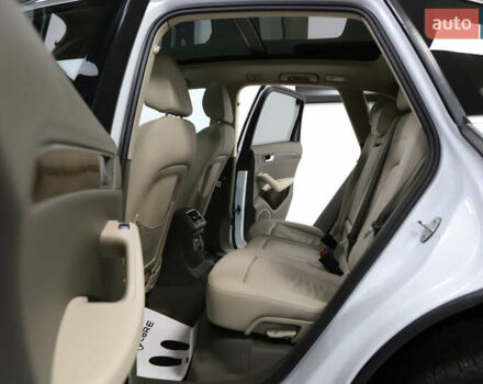 Білий Ауді Ку 5, об'ємом двигуна 2 л та пробігом 179 тис. км за 14900 $, фото 102 на Automoto.ua