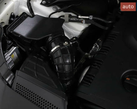 Білий Ауді Ку 5, об'ємом двигуна 2 л та пробігом 179 тис. км за 14900 $, фото 119 на Automoto.ua