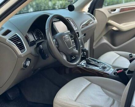 Белый Ауди Ку 5, объемом двигателя 1.98 л и пробегом 183 тыс. км за 16200 $, фото 19 на Automoto.ua