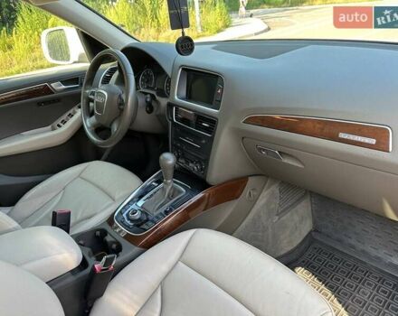 Белый Ауди Ку 5, объемом двигателя 1.98 л и пробегом 183 тыс. км за 16200 $, фото 6 на Automoto.ua