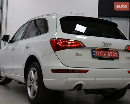 Білий Ауді Ку 5, об'ємом двигуна 2 л та пробігом 179 тис. км за 14900 $, фото 4 на Automoto.ua