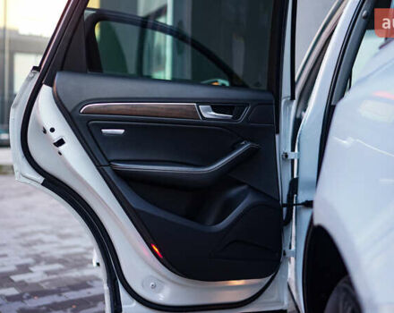 Белый Ауди Ку 5, объемом двигателя 1.97 л и пробегом 200 тыс. км за 16500 $, фото 29 на Automoto.ua