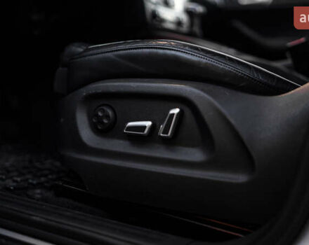 Белый Ауди Ку 5, объемом двигателя 1.97 л и пробегом 200 тыс. км за 16500 $, фото 16 на Automoto.ua