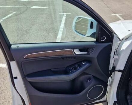 Белый Ауди Ку 5, объемом двигателя 1.98 л и пробегом 237 тыс. км за 18000 $, фото 17 на Automoto.ua