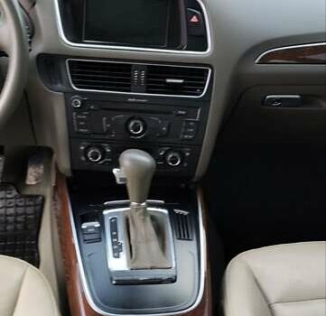 Білий Ауді Ку 5, об'ємом двигуна 1.98 л та пробігом 190 тис. км за 12400 $, фото 10 на Automoto.ua