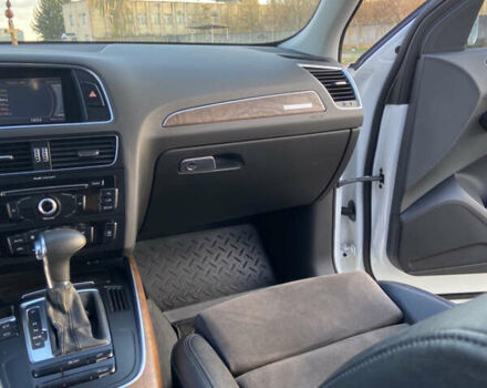 Белый Ауди Ку 5, объемом двигателя 2 л и пробегом 125 тыс. км за 17000 $, фото 5 на Automoto.ua