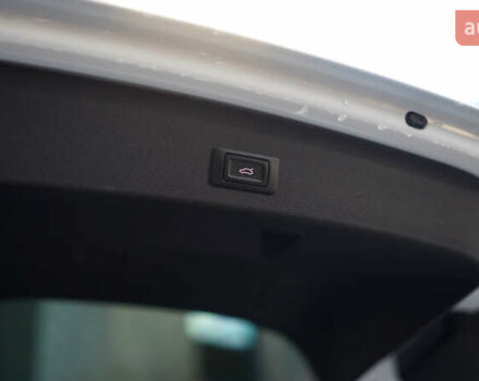 Белый Ауди Ку 5, объемом двигателя 1.97 л и пробегом 200 тыс. км за 16500 $, фото 31 на Automoto.ua