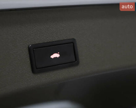 Білий Ауді Ку 5, об'ємом двигуна 2 л та пробігом 179 тис. км за 14900 $, фото 62 на Automoto.ua