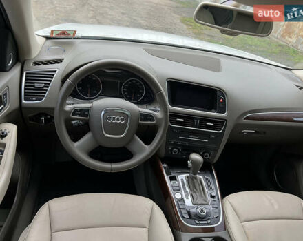 Белый Ауди Ку 5, объемом двигателя 2 л и пробегом 170 тыс. км за 12999 $, фото 21 на Automoto.ua