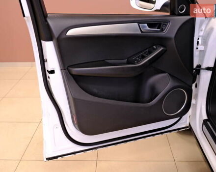 Білий Ауді Ку 5, об'ємом двигуна 2 л та пробігом 265 тис. км за 19500 $, фото 30 на Automoto.ua