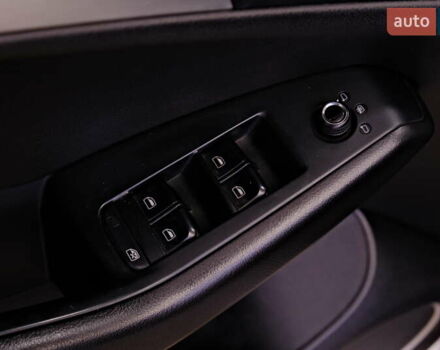 Білий Ауді Ку 5, об'ємом двигуна 2 л та пробігом 265 тис. км за 19500 $, фото 17 на Automoto.ua