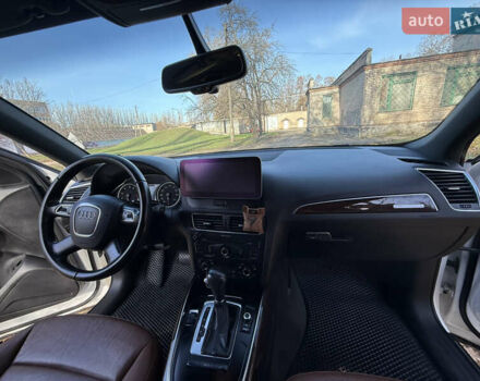 Белый Ауди Ку 5, объемом двигателя 1.98 л и пробегом 269 тыс. км за 15000 $, фото 27 на Automoto.ua