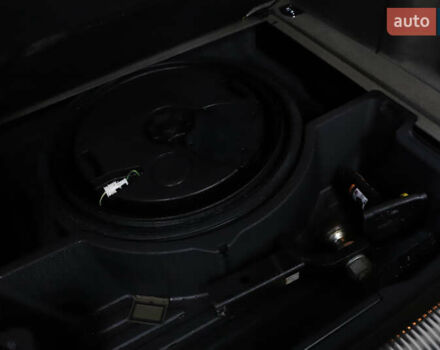 Білий Ауді Ку 5, об'ємом двигуна 2 л та пробігом 179 тис. км за 14900 $, фото 61 на Automoto.ua