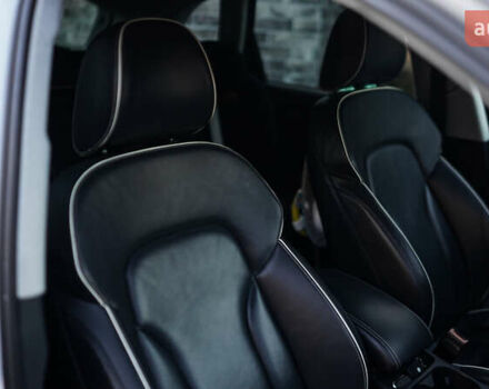 Белый Ауди Ку 5, объемом двигателя 1.97 л и пробегом 200 тыс. км за 16500 $, фото 25 на Automoto.ua