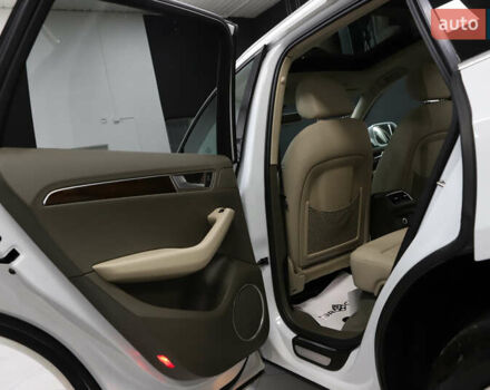 Білий Ауді Ку 5, об'ємом двигуна 2 л та пробігом 179 тис. км за 14900 $, фото 99 на Automoto.ua