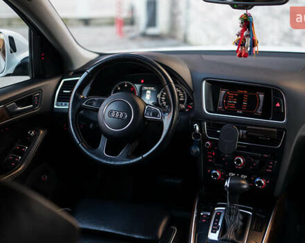 Белый Ауди Ку 5, объемом двигателя 1.97 л и пробегом 200 тыс. км за 16500 $, фото 26 на Automoto.ua