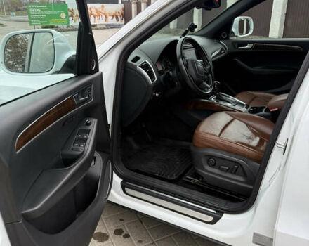 Білий Ауді Ку 5, об'ємом двигуна 1.98 л та пробігом 125 тис. км за 12500 $, фото 9 на Automoto.ua