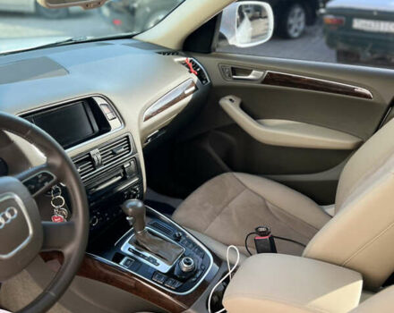 Белый Ауди Ку 5, объемом двигателя 2 л и пробегом 320 тыс. км за 13300 $, фото 3 на Automoto.ua