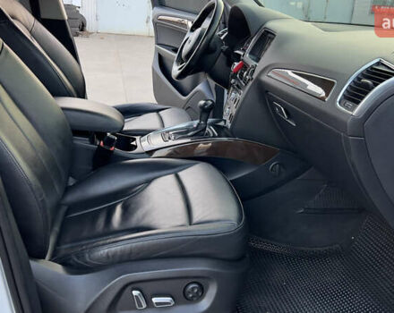 Белый Ауди Ку 5, объемом двигателя 1.97 л и пробегом 131 тыс. км за 18000 $, фото 9 на Automoto.ua