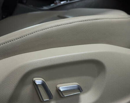 Белый Ауди Ку 5, объемом двигателя 1.98 л и пробегом 260 тыс. км за 12999 $, фото 22 на Automoto.ua