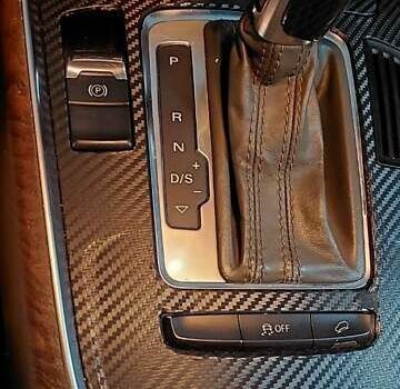 Белый Ауди Ку 5, объемом двигателя 2 л и пробегом 268 тыс. км за 16500 $, фото 7 на Automoto.ua