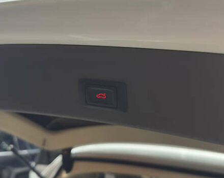 Белый Ауди Ку 5, объемом двигателя 1.98 л и пробегом 260 тыс. км за 12999 $, фото 20 на Automoto.ua