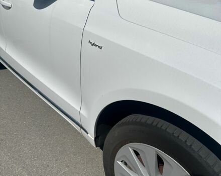 Белый Ауди Ку 5, объемом двигателя 2 л и пробегом 270 тыс. км за 15000 $, фото 5 на Automoto.ua