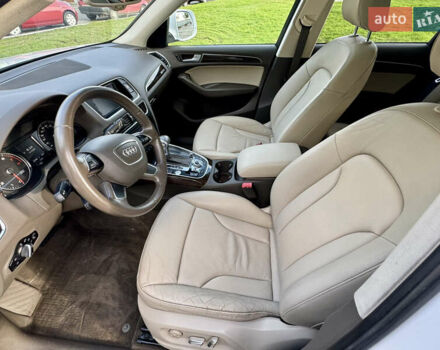 Белый Ауди Ку 5, объемом двигателя 1.98 л и пробегом 201 тыс. км за 12400 $, фото 25 на Automoto.ua