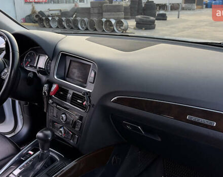 Белый Ауди Ку 5, объемом двигателя 1.97 л и пробегом 131 тыс. км за 18000 $, фото 8 на Automoto.ua