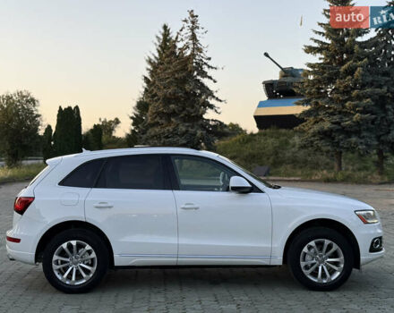 Белый Ауди Ку 5, объемом двигателя 2 л и пробегом 190 тыс. км за 12900 $, фото 3 на Automoto.ua