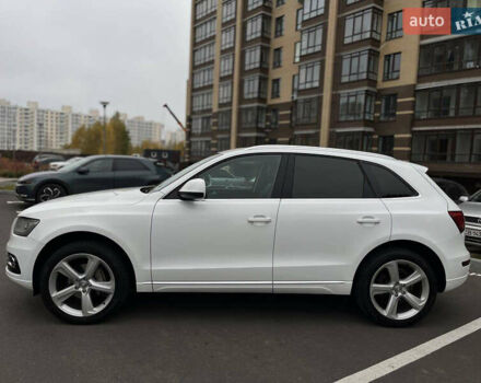 Белый Ауди Ку 5, объемом двигателя 1.97 л и пробегом 194 тыс. км за 15800 $, фото 4 на Automoto.ua