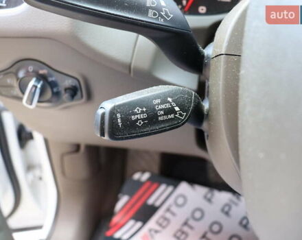 Белый Ауди Ку 5, объемом двигателя 2 л и пробегом 201 тыс. км за 15700 $, фото 21 на Automoto.ua