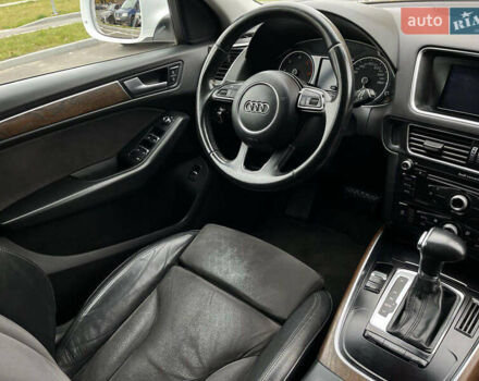 Белый Ауди Ку 5, объемом двигателя 1.97 л и пробегом 194 тыс. км за 15800 $, фото 6 на Automoto.ua