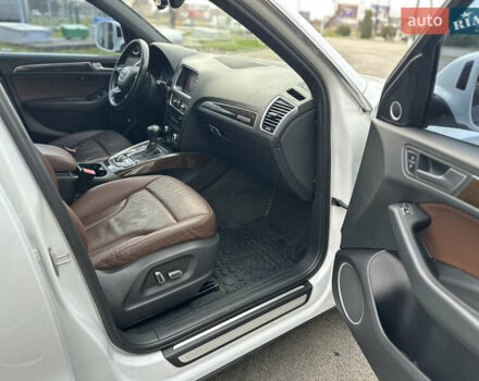 Білий Ауді Ку 5, об'ємом двигуна 2 л та пробігом 237 тис. км за 14250 $, фото 18 на Automoto.ua