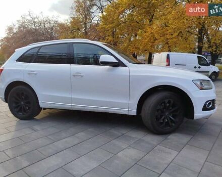 Белый Ауди Ку 5, объемом двигателя 2 л и пробегом 213 тыс. км за 13000 $, фото 14 на Automoto.ua