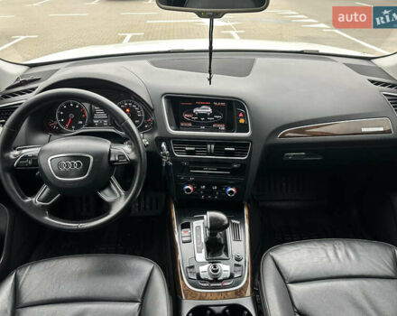 Білий Ауді Ку 5, об'ємом двигуна 1.98 л та пробігом 182 тис. км за 15300 $, фото 8 на Automoto.ua