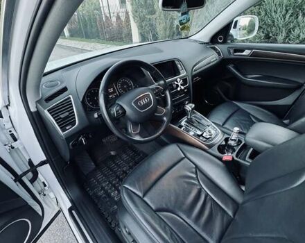 Білий Ауді Ку 5, об'ємом двигуна 1.98 л та пробігом 157 тис. км за 17000 $, фото 8 на Automoto.ua