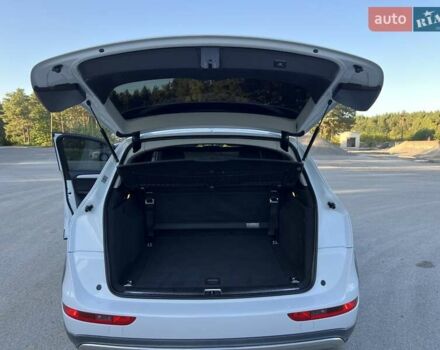 Белый Ауди Ку 5, объемом двигателя 1.97 л и пробегом 254 тыс. км за 18800 $, фото 120 на Automoto.ua