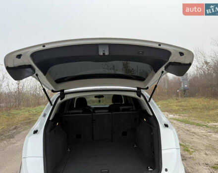 Білий Ауді Ку 5, об'ємом двигуна 1.97 л та пробігом 254 тис. км за 18600 $, фото 9 на Automoto.ua