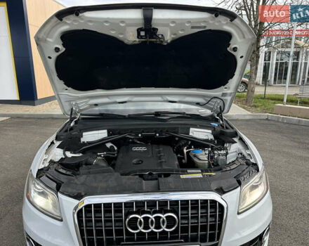 Білий Ауді Ку 5, об'ємом двигуна 2 л та пробігом 237 тис. км за 14250 $, фото 31 на Automoto.ua