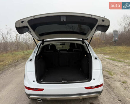 Білий Ауді Ку 5, об'ємом двигуна 1.97 л та пробігом 254 тис. км за 18600 $, фото 10 на Automoto.ua