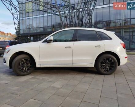 Белый Ауди Ку 5, объемом двигателя 2 л и пробегом 213 тыс. км за 13000 $, фото 3 на Automoto.ua