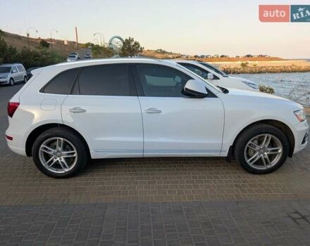 Белый Ауди Ку 5, объемом двигателя 2 л и пробегом 203 тыс. км за 15500 $, фото 3 на Automoto.ua