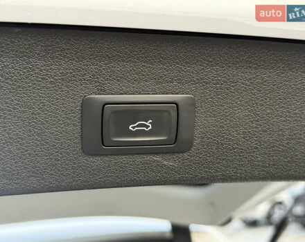 Белый Ауди Ку 5, объемом двигателя 2 л и пробегом 261 тыс. км за 14999 $, фото 27 на Automoto.ua