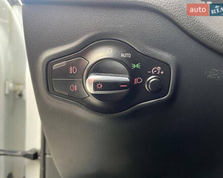 Белый Ауди Ку 5, объемом двигателя 3 л и пробегом 209 тыс. км за 21000 $, фото 22 на Automoto.ua