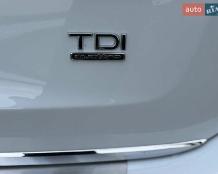 Білий Ауді Ку 5, об'ємом двигуна 3 л та пробігом 181 тис. км за 18999 $, фото 16 на Automoto.ua