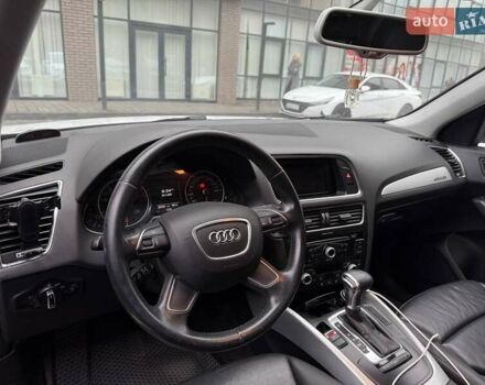 Белый Ауди Ку 5, объемом двигателя 1.98 л и пробегом 203 тыс. км за 16500 $, фото 6 на Automoto.ua